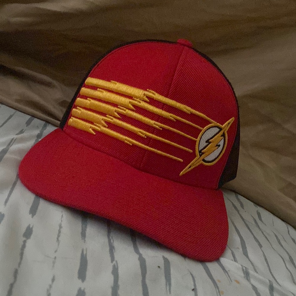 Dc flash hat